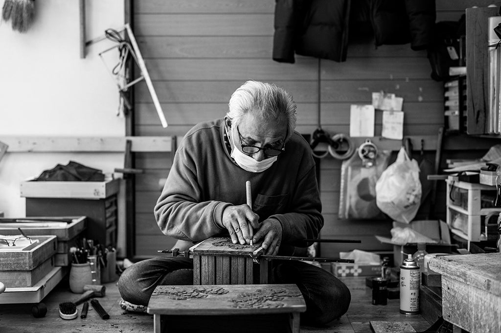 軽井沢彫の制作風景特集