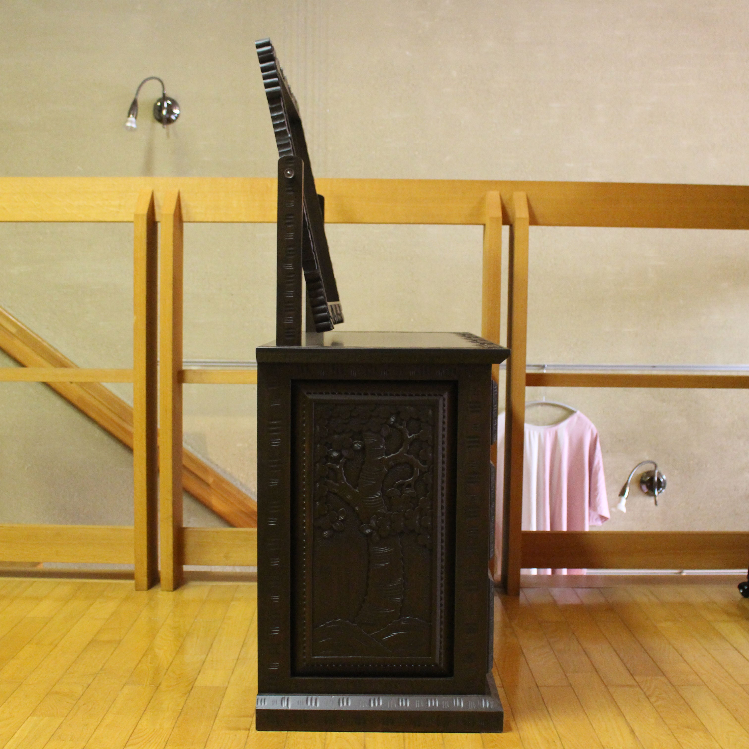 軽井沢彫の家具商品一覧｜元祖軽井沢彫大坂屋家具店 | 大坂屋家具店