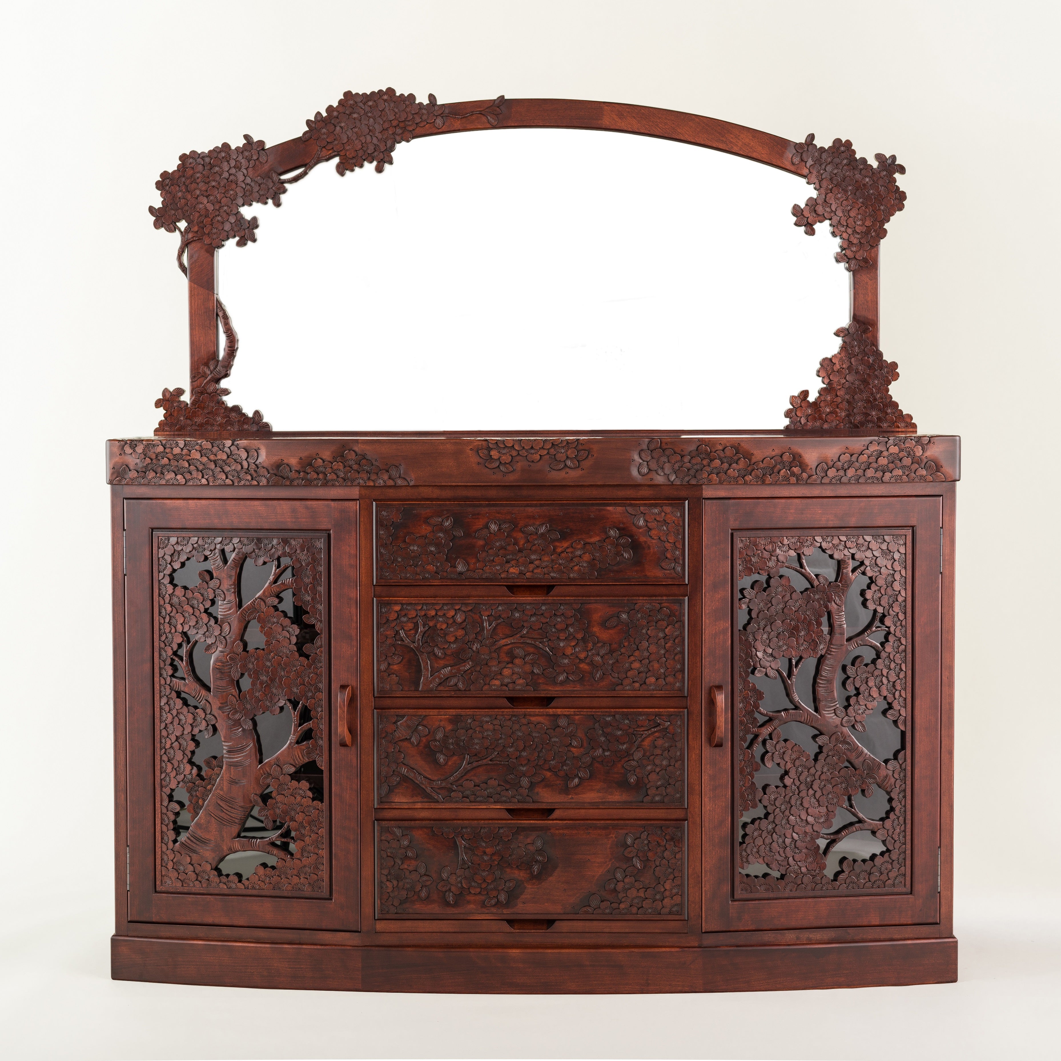 アンティーク家具　アジアン家具　高級手彫り家具　軽井沢彫 軽井沢彫ヴィンテージ家具 和ダンス（牡丹彫刻） | 大坂屋家具店