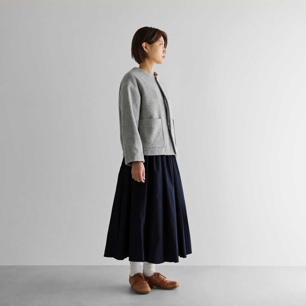 【HUIS】“HUIS×尾州”縮絨ウールフランネルノーカラーショートコート（ライトグレー）【ユニセックス】【312-KS01-04LGY】