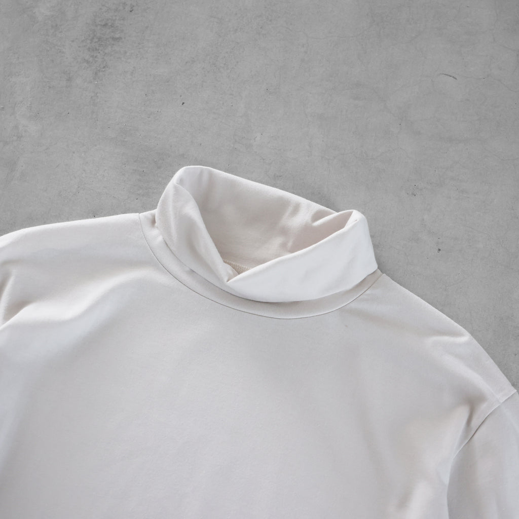 【HUIS in house】SUVIN COTTON長袖ゆるタートルネックカットソー（グレージュ）【ユニセックス】【CS204-1004-04IGY】