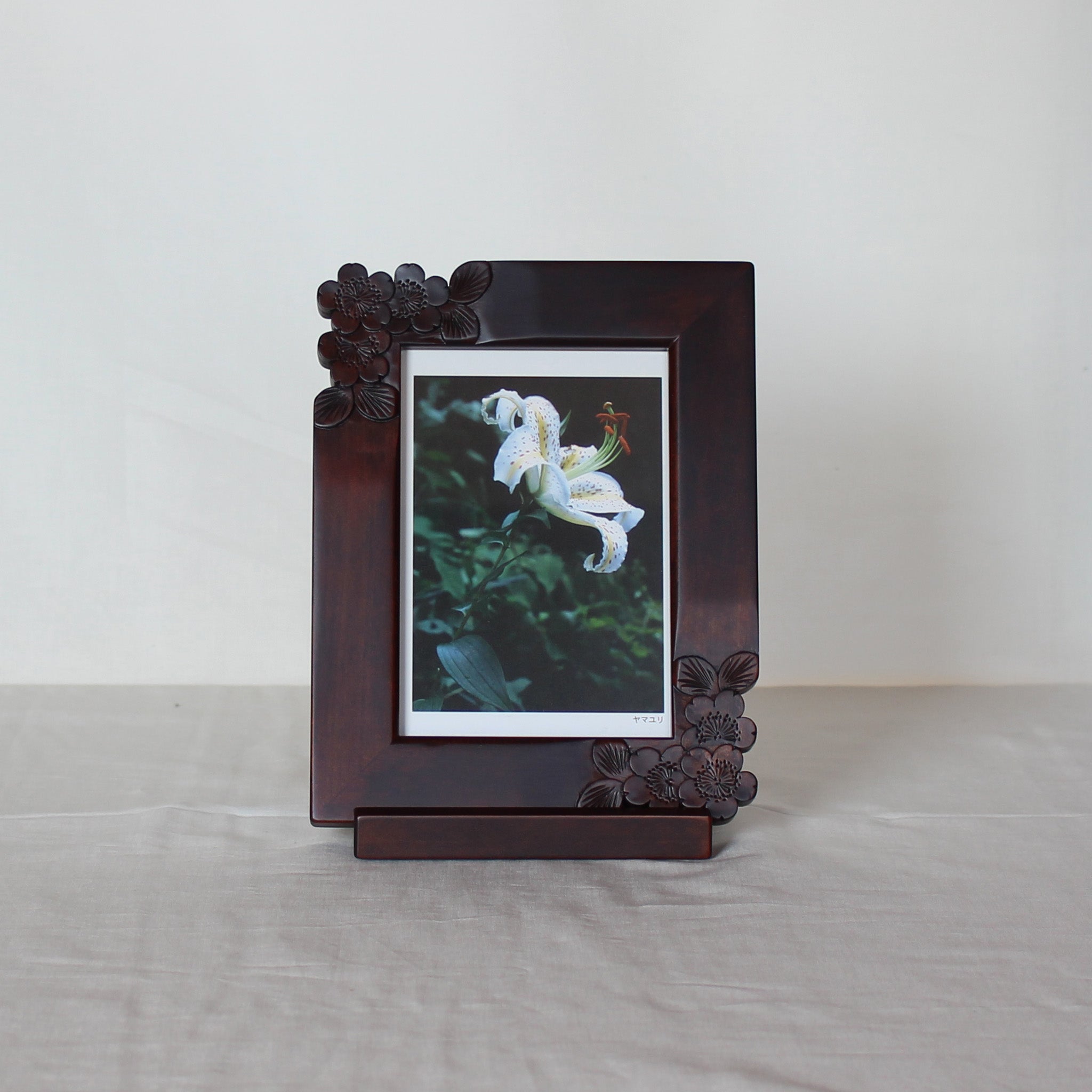 軽井沢彫）写真立て はがきサイズ ポイント彫 桜 | 大坂屋家具店